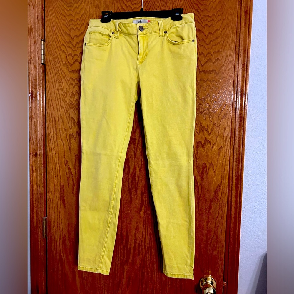Cabi Jeans size 8, skinny fit, fun yellow color